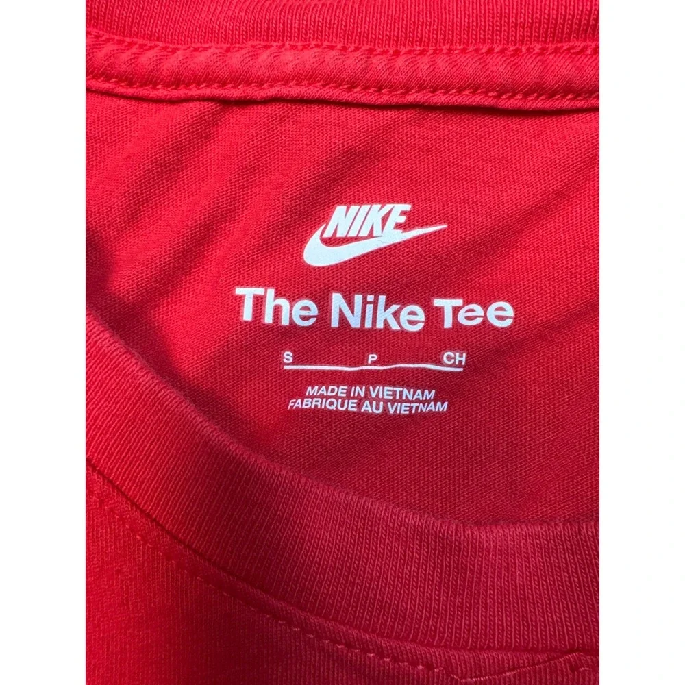 Nike Mens The Nike Tee Red Short Sleeve Futura Logo Cotton T-Shirt Size Small